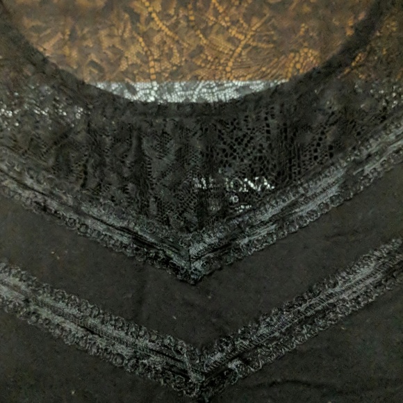 Lacy top - Picture 4 of 6